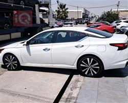 نيسان ألتيما